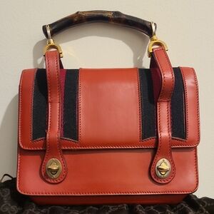 Gucci vintage lunchbox bag in red
